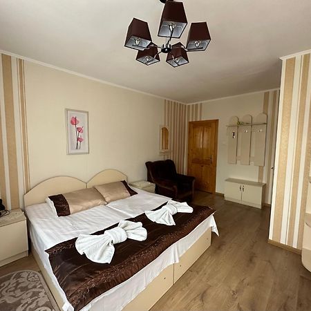 Hotel Сонячна Перлина Poljana Exteriér fotografie
