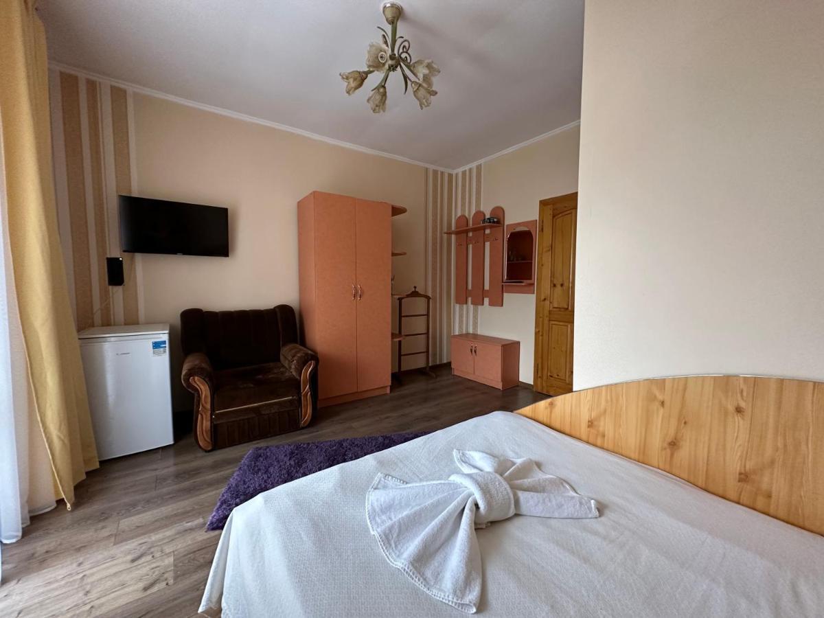 Hotel Сонячна Перлина Poljana Exteriér fotografie