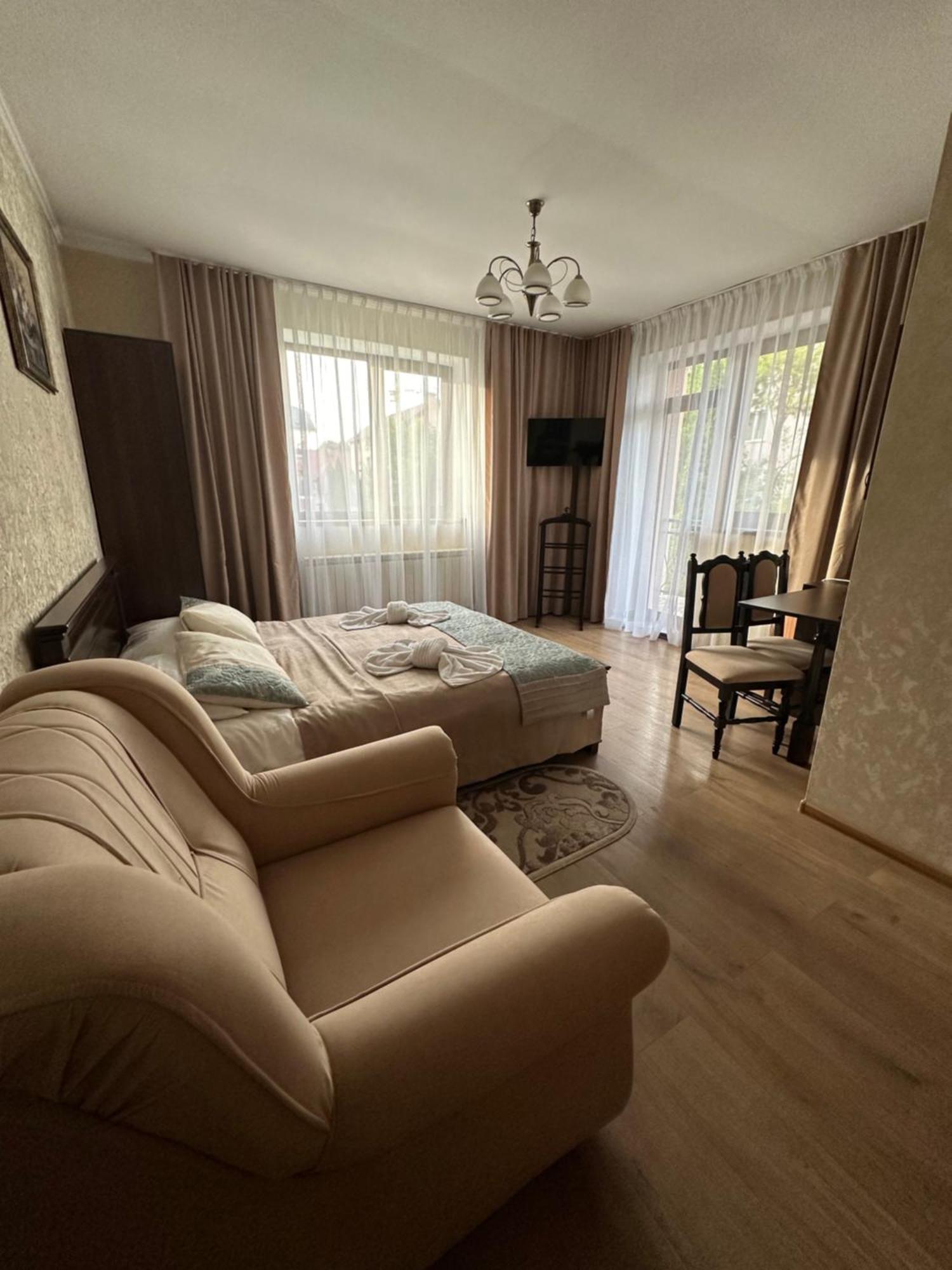 Hotel Сонячна Перлина Poljana Exteriér fotografie