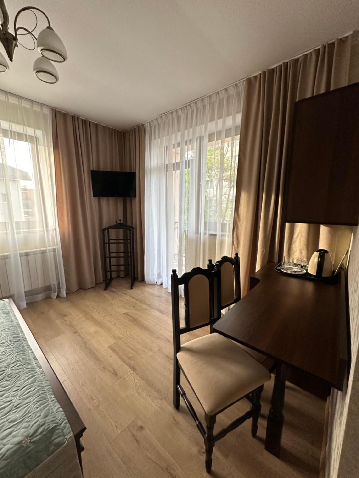 Hotel Сонячна Перлина Poljana Exteriér fotografie