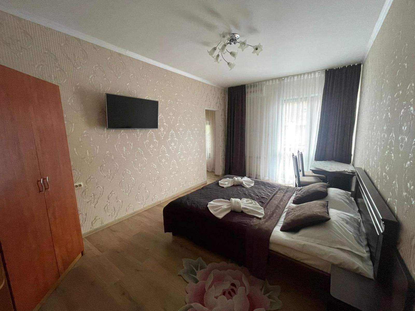 Hotel Сонячна Перлина Poljana Exteriér fotografie