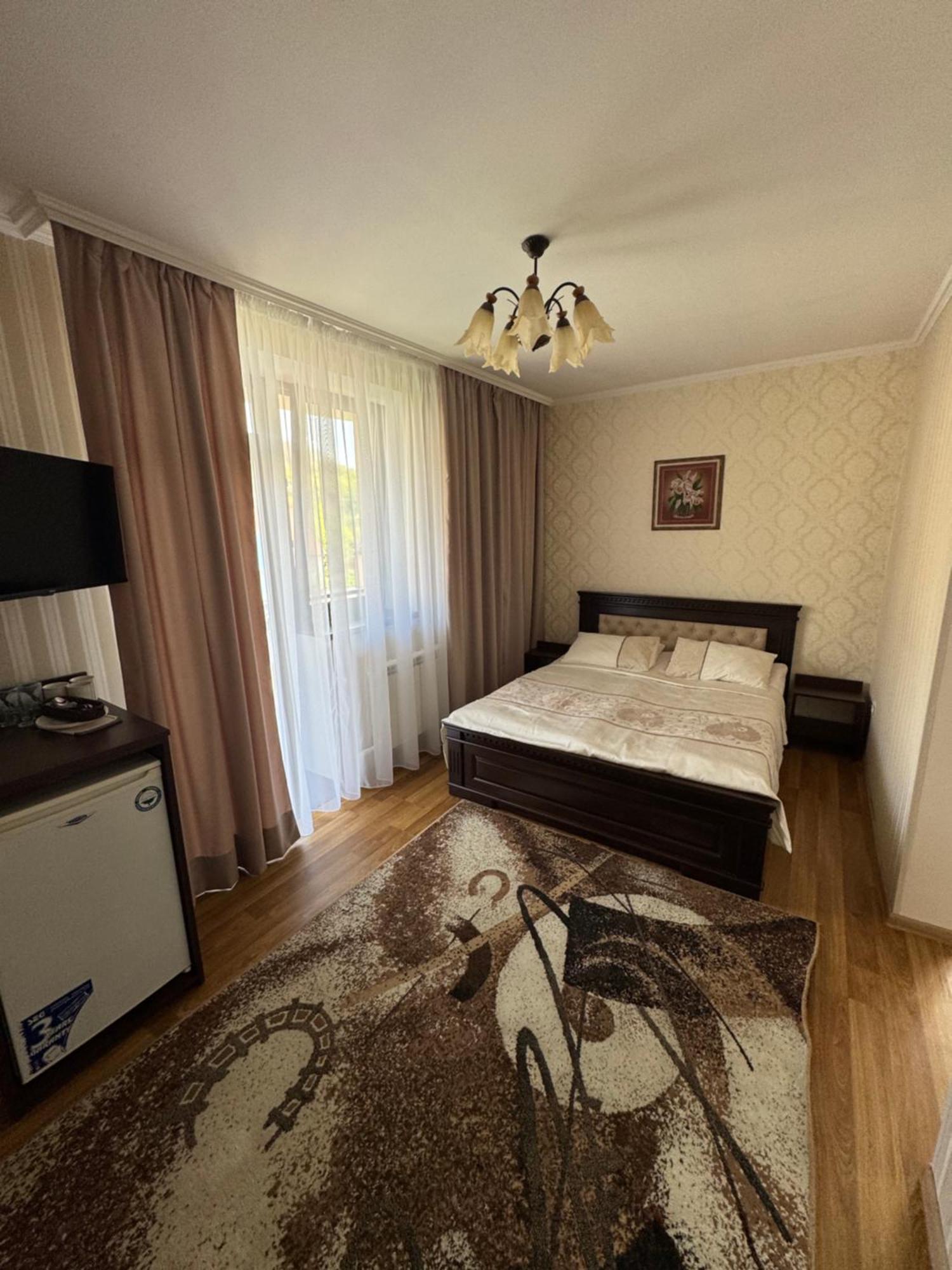 Hotel Сонячна Перлина Poljana Exteriér fotografie